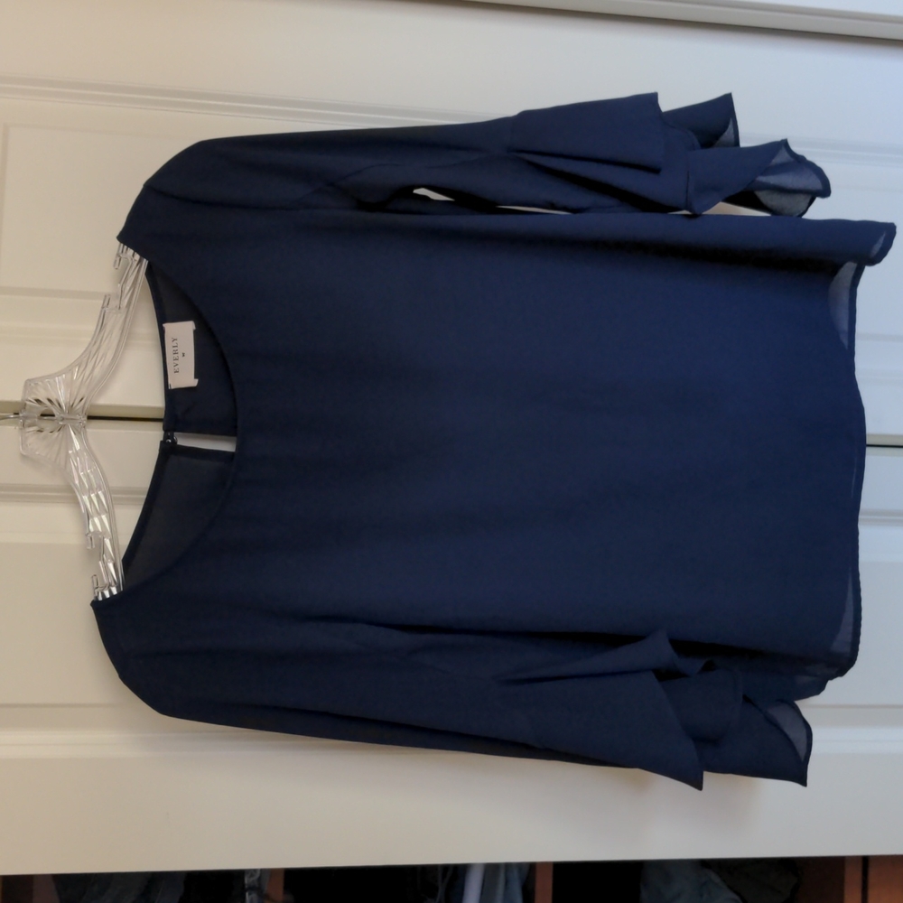 Navy blue 3/4 length top
